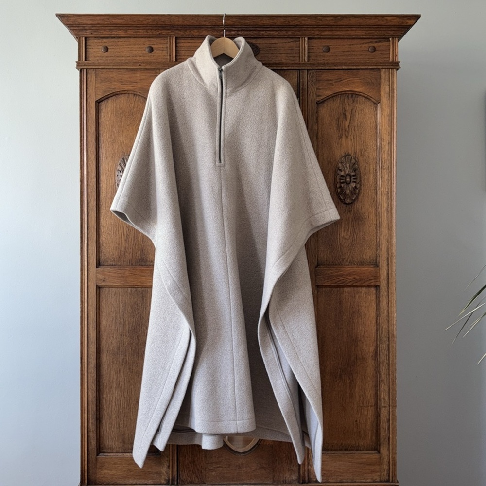 Massimo Dutti Long Poncho/Cape/overcoat
